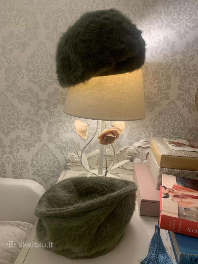 Dvi vintage triušio vilnos beretės Kangol 50-52cm