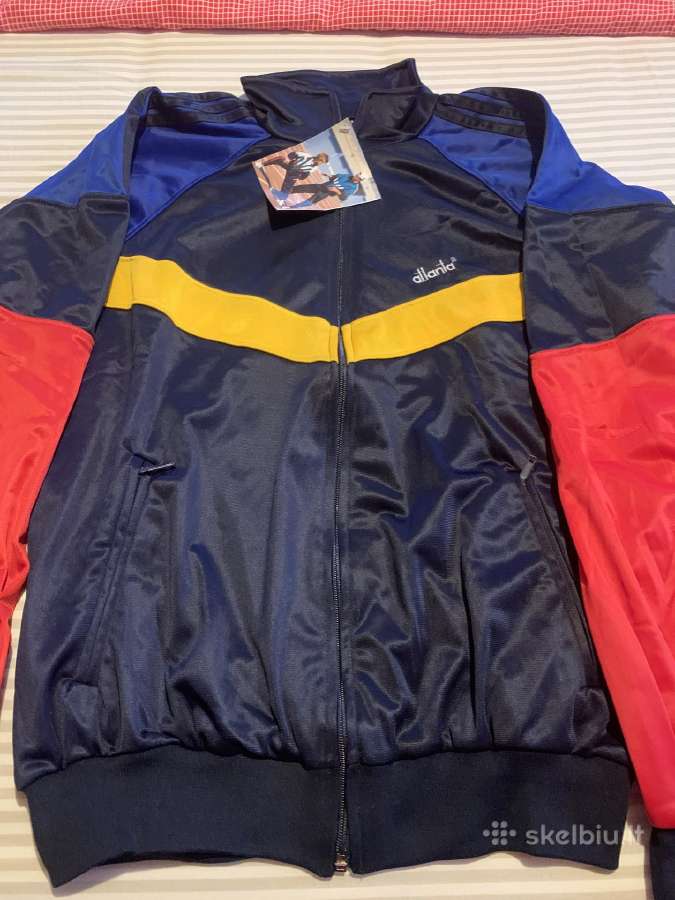 Sportiniai 1990 m stiliaus švarkeliai