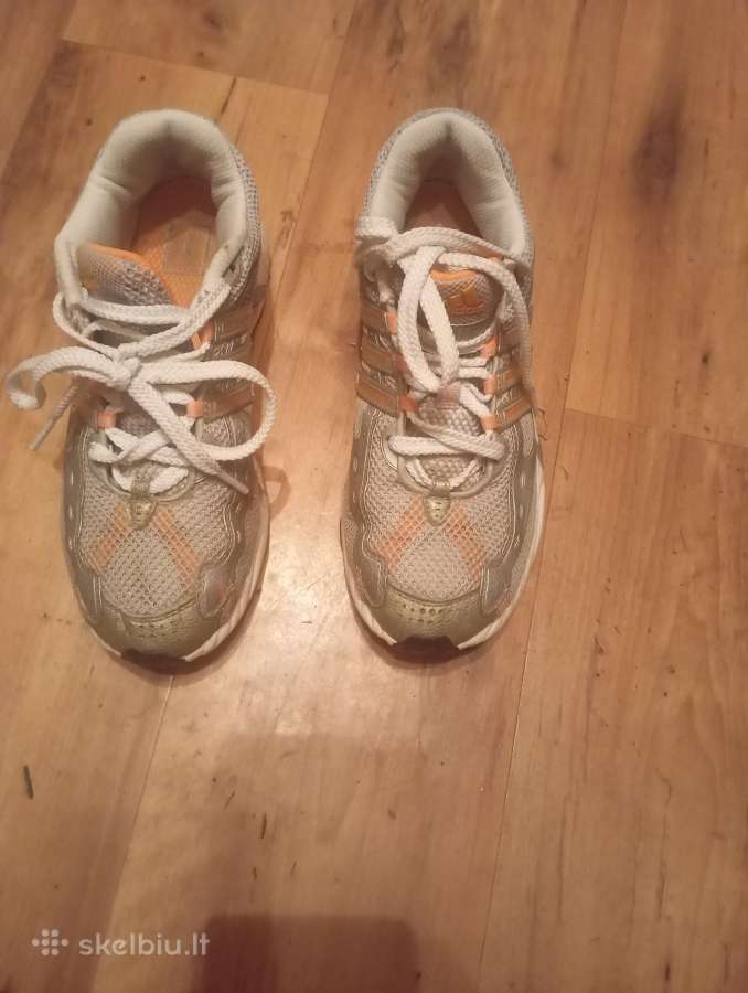 Adidas kedai - nuotraukos Nr. 2