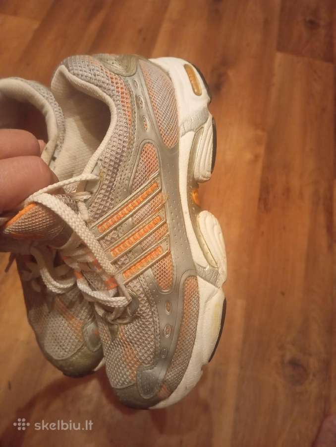 Adidas kedai - nuotraukos Nr. 3