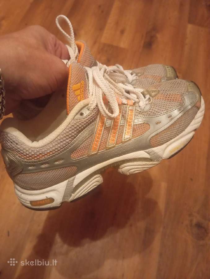 Adidas kedai - nuotraukos Nr. 6