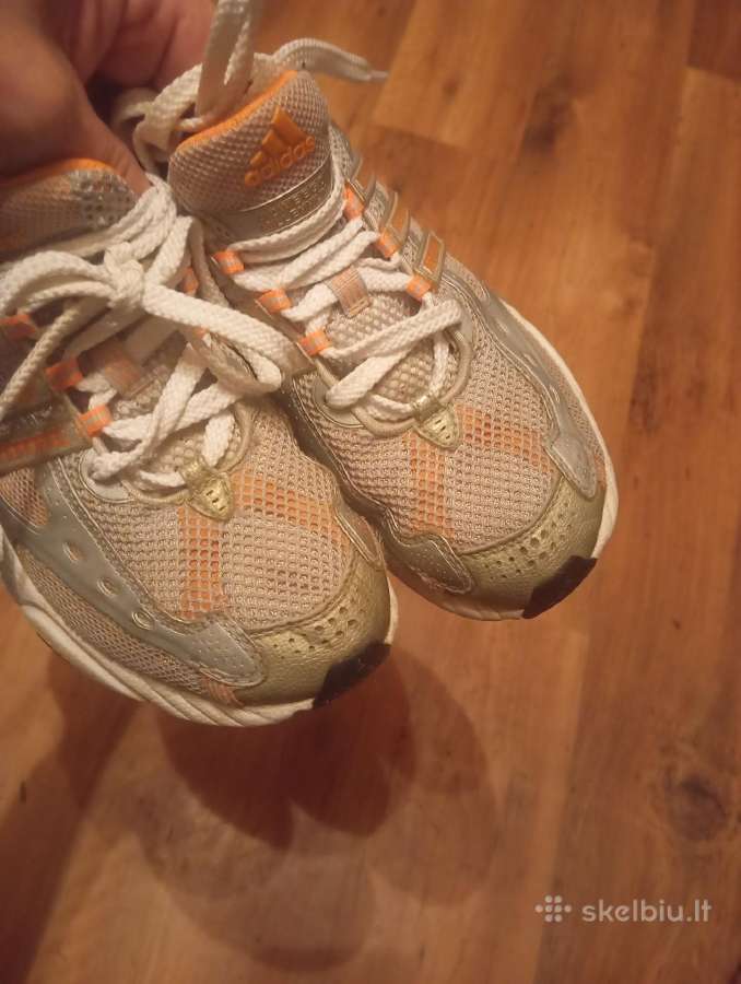Adidas kedai - nuotraukos Nr. 7