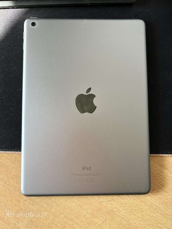 Apple iPad 6th Generation selling 32GB