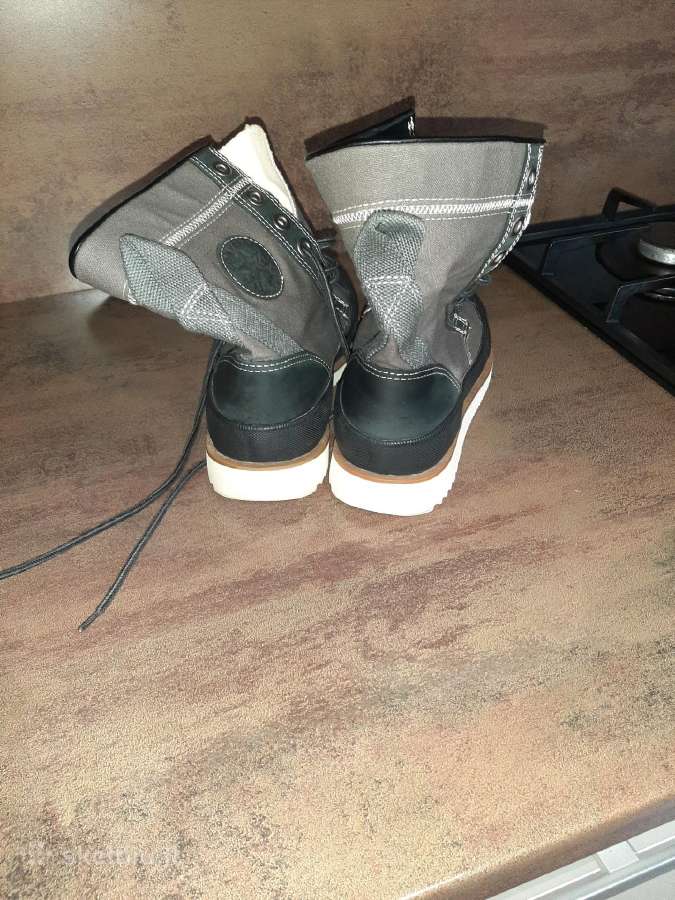 Deveti Converse batai - nuotraukos Nr. 2