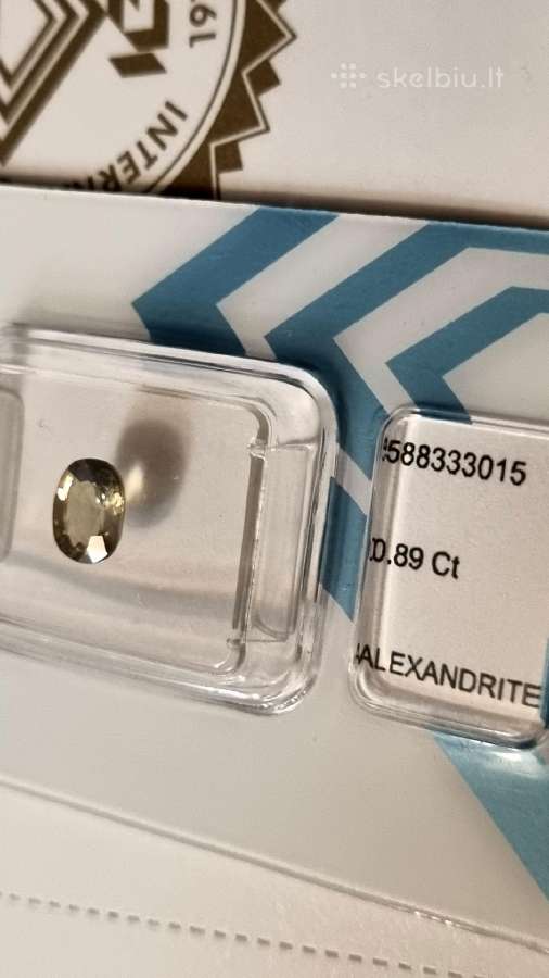 Parduoda 0,89ct aleksandritą.