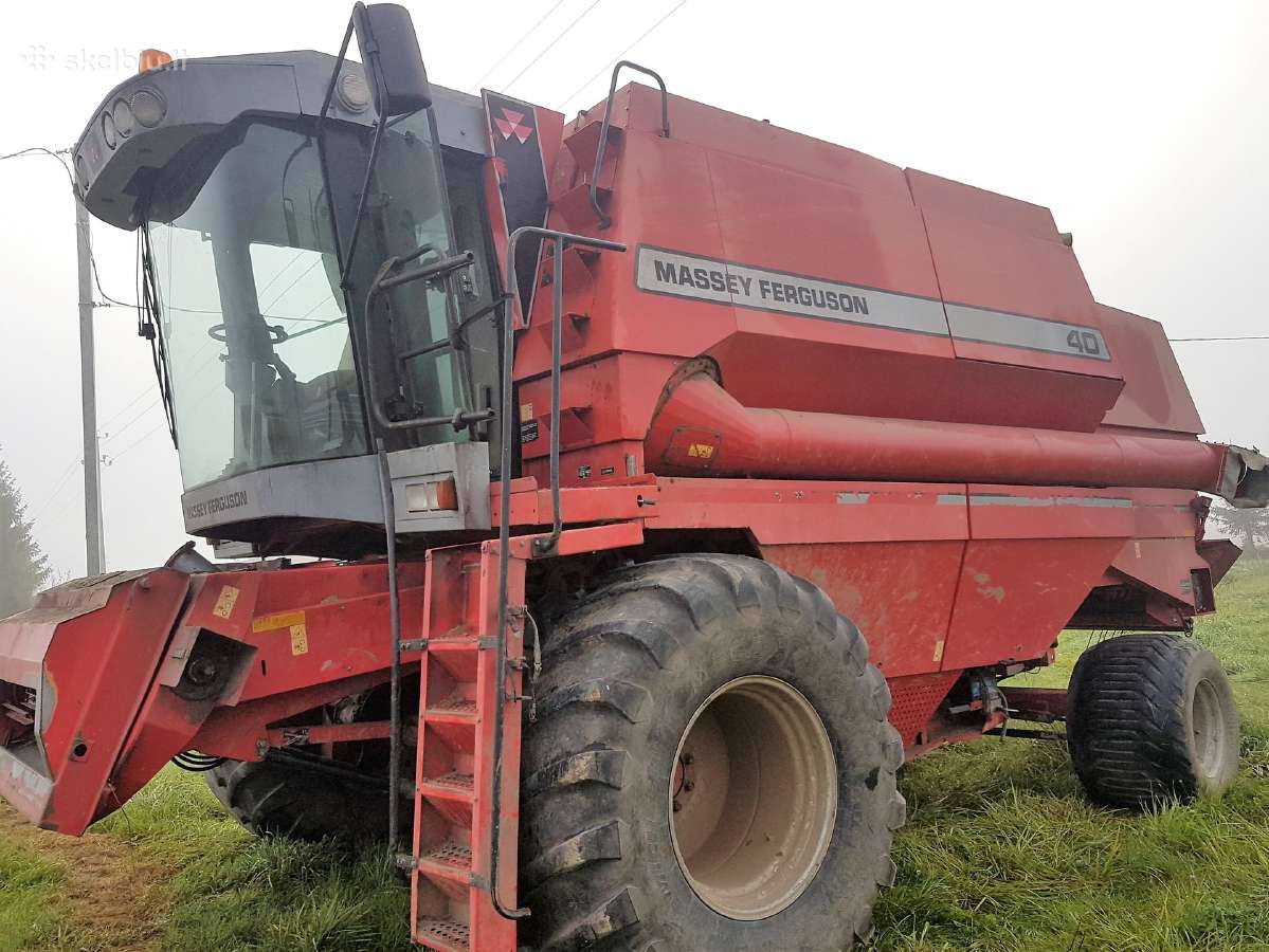 Kombainas Massey Ferguson 40 Ardomas Dalimis