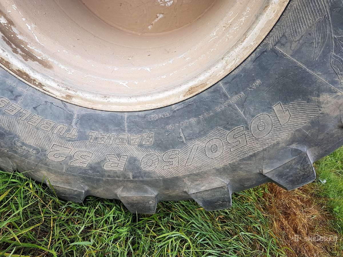 Kombainas Massey Ferguson 40 Ardomas Dalimis - nuotraukos Nr. 4