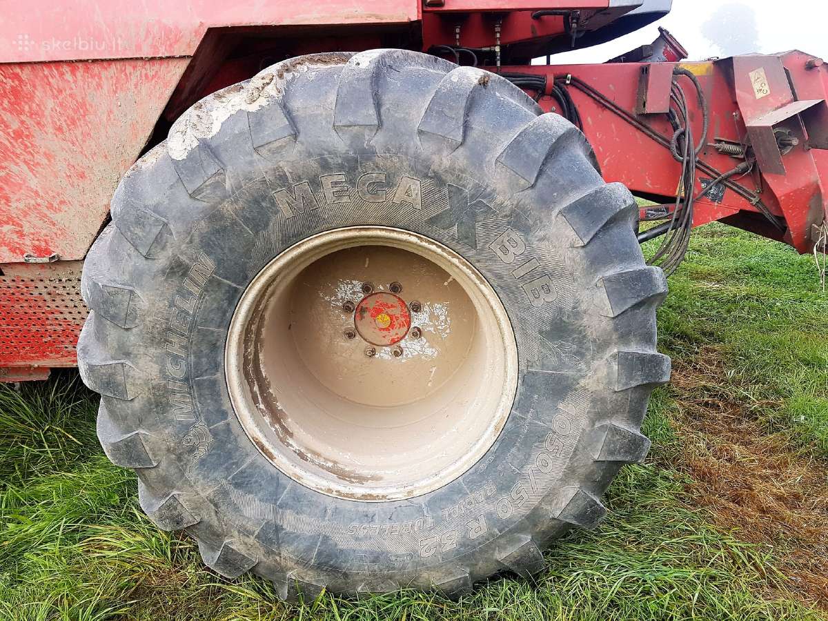 Kombainas Massey Ferguson 40 Ardomas Dalimis - nuotraukos Nr. 5