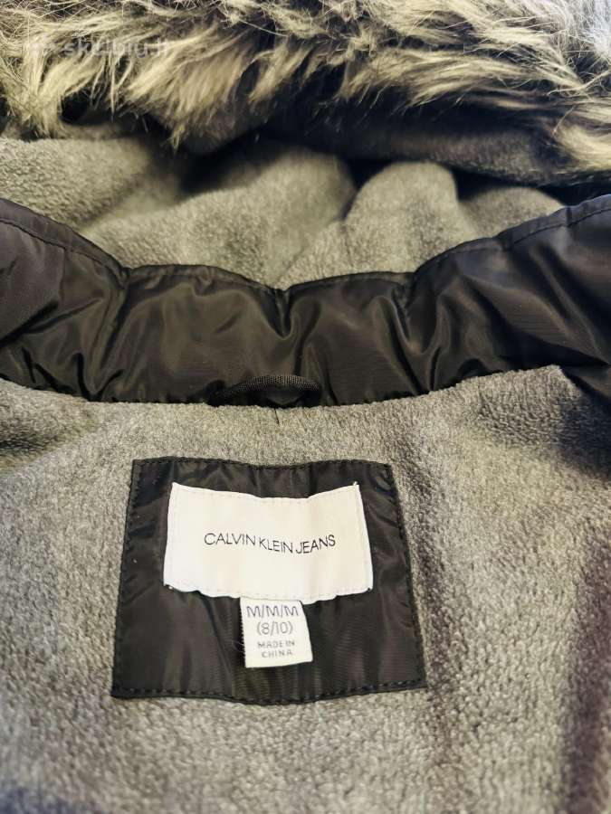 Parduodama striukė Calvin Klein - nuotraukos Nr. 5