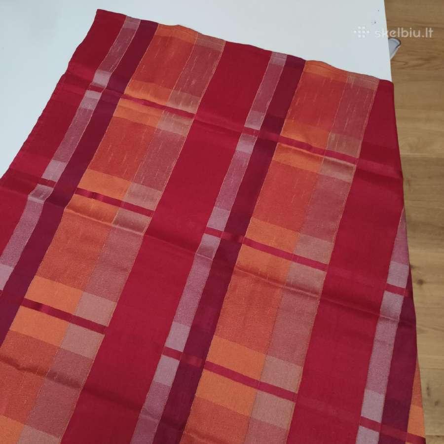 Staltiesė raudonos bordo aukso spalvos, kvadratinė - nuotraukos Nr. 2