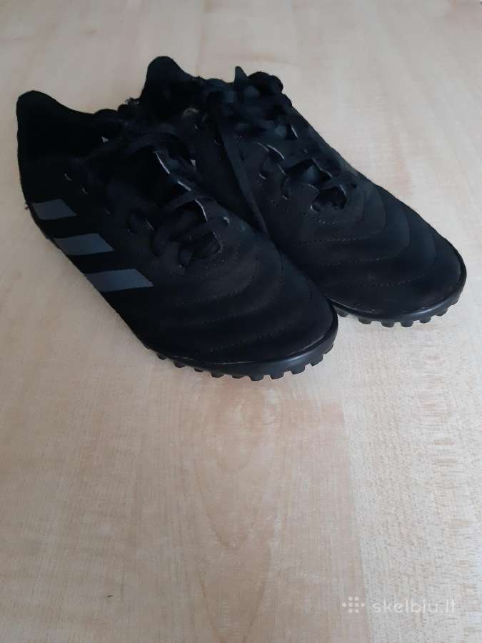 Salės futbolo batai