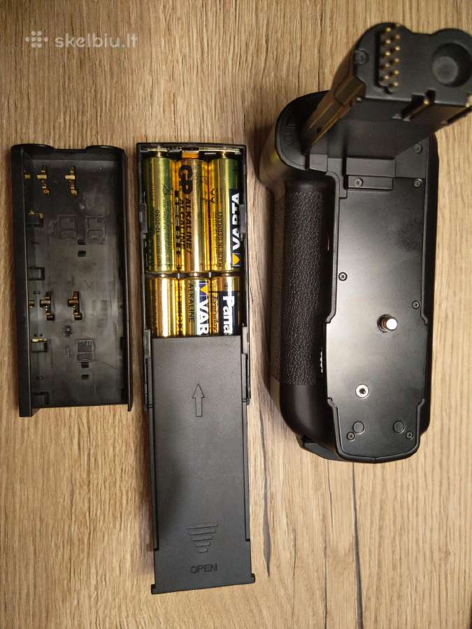 Canon EOS 5D papildomu bateriju blokas - nuotraukos Nr. 6
