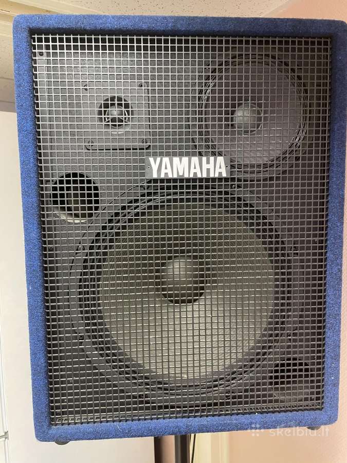 Garso kolonėlės Yamaha 2vnt +stovai+kabeliai