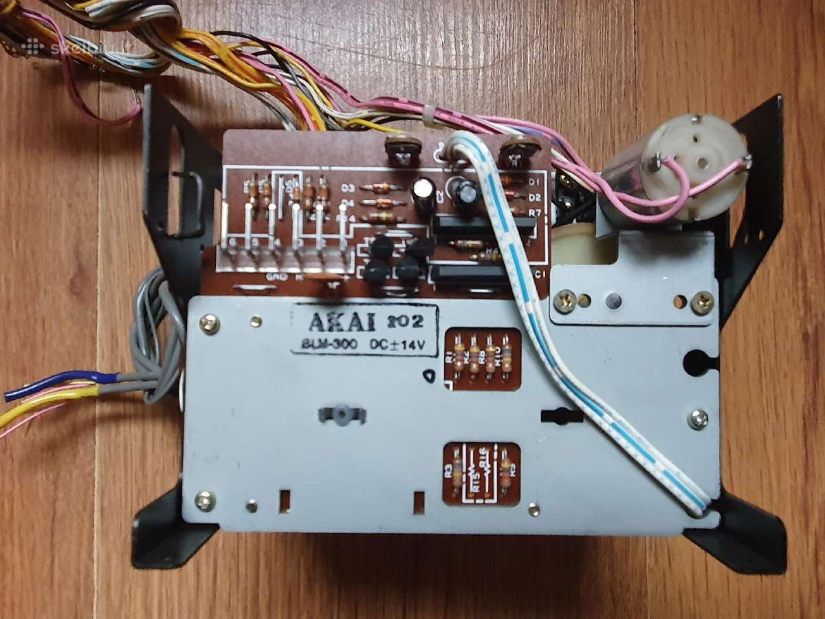 Keletas detalių nuo kasetinių magnetofonų ir dekų - nuotraukos Nr. 14