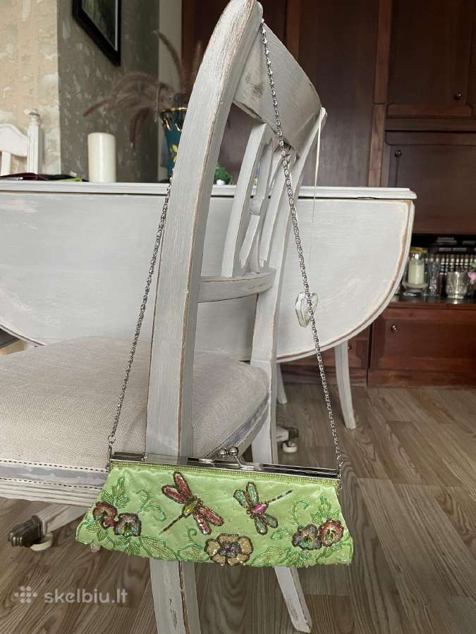 Moteriška piniginė-clutch.