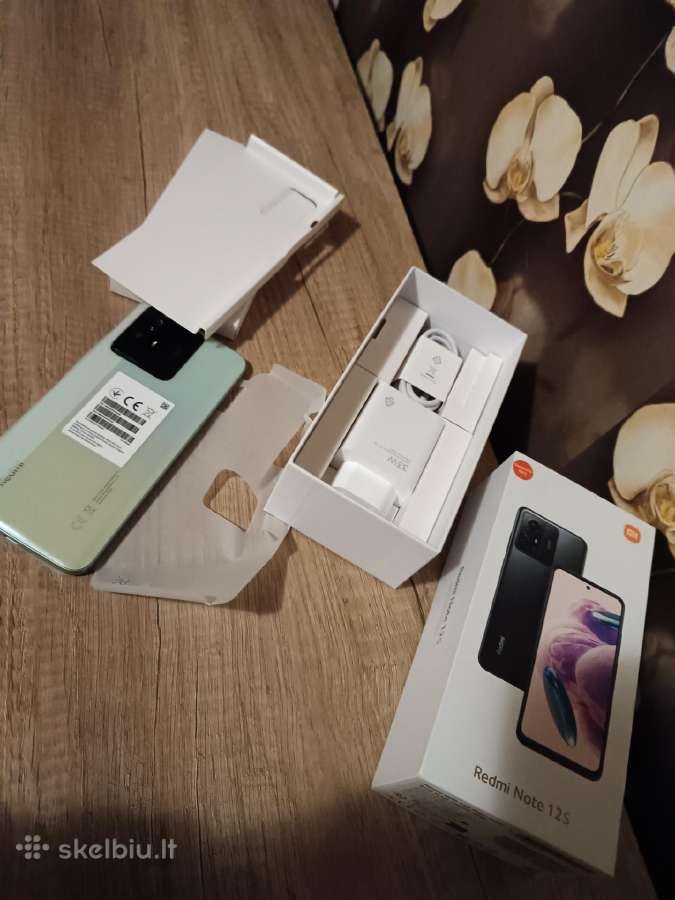 Mobilus telefonas - nuotraukos Nr. 4