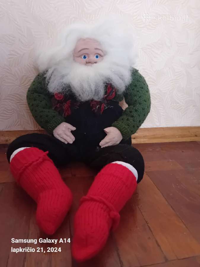 Keramikinė senovinė lėlė