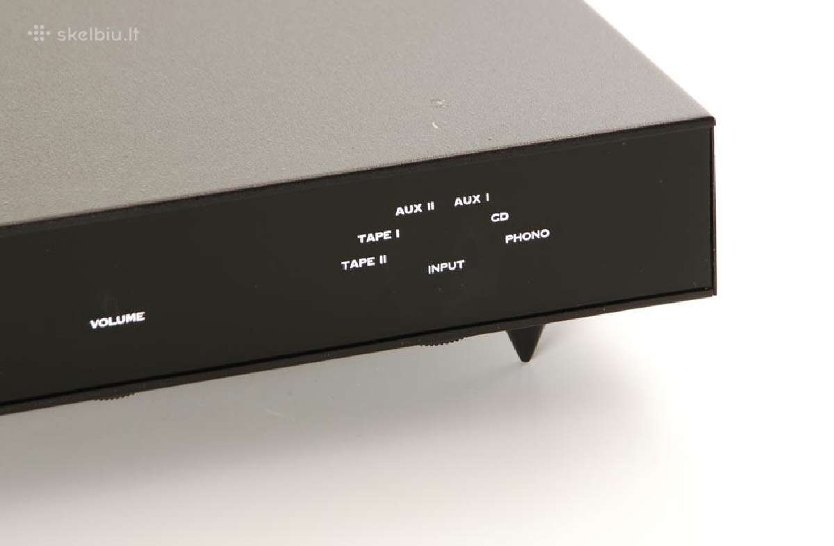 Pro-ject 7 Amp puristic designed integrated amplif