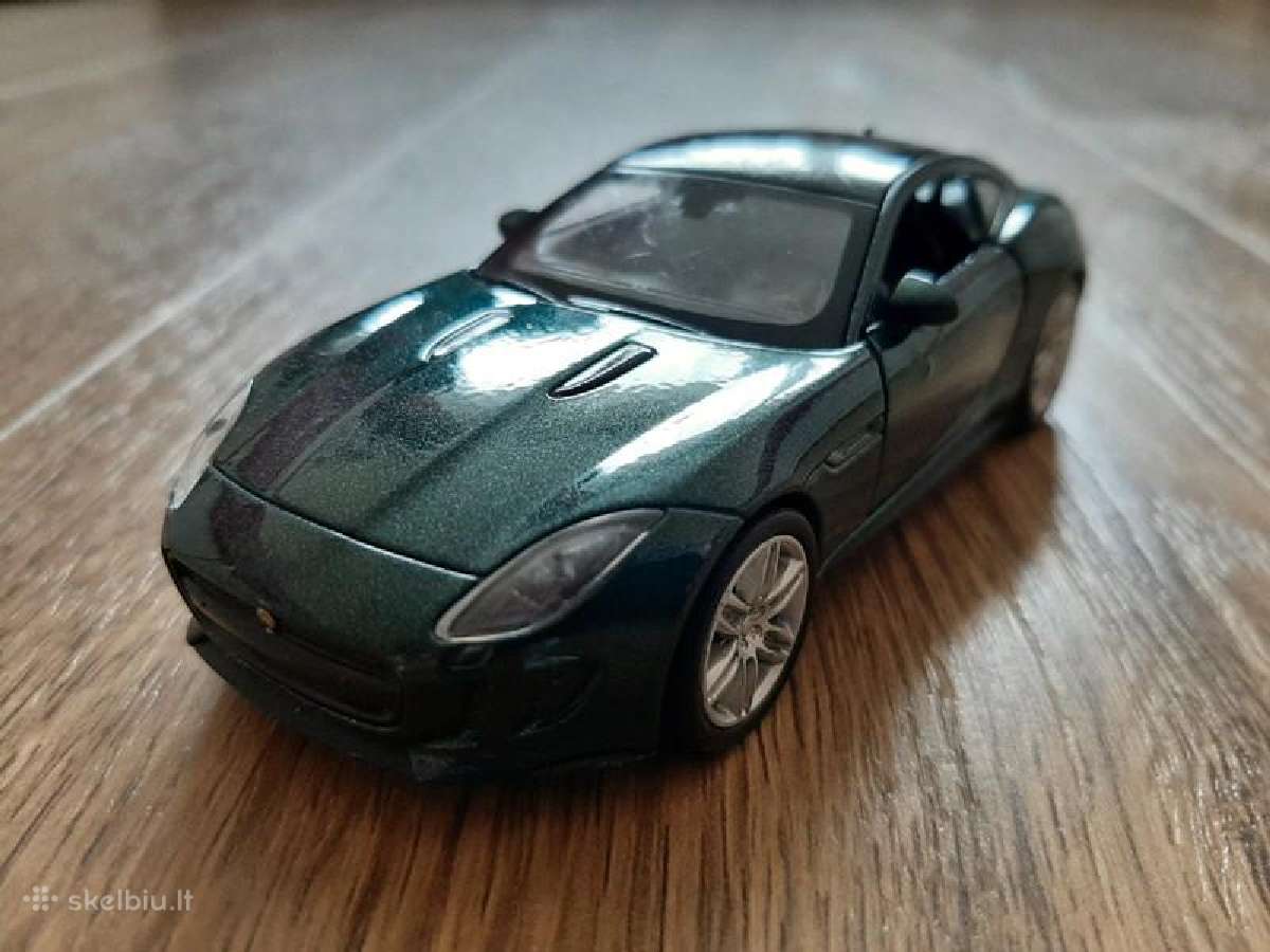 Jaguar mašinėlė