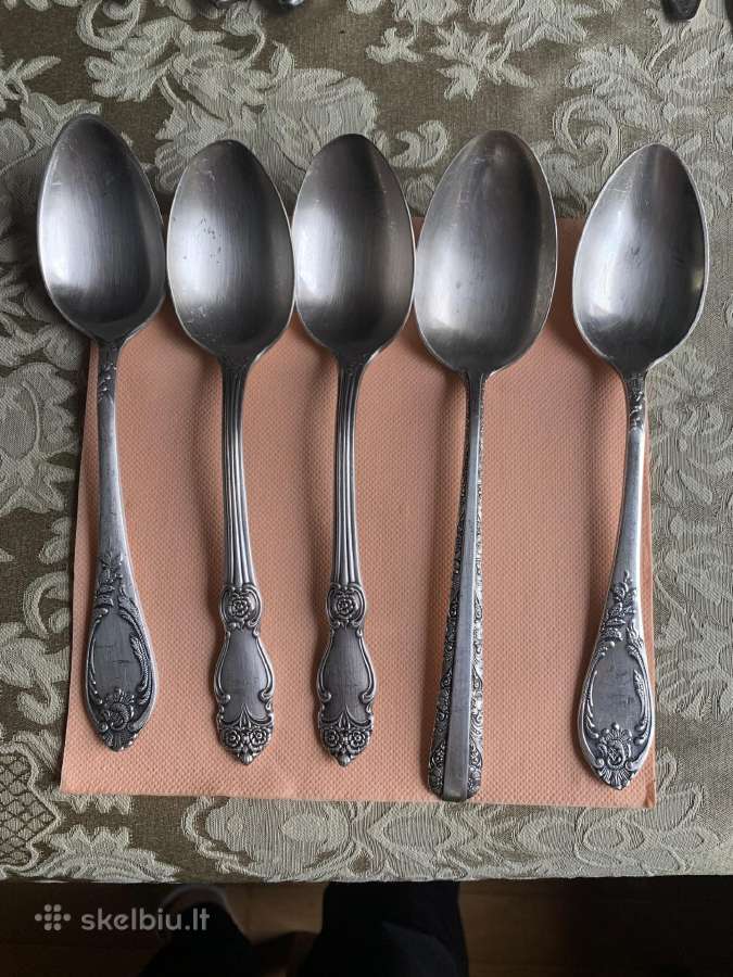 Pigiai menchioro- sidabro šaukštai