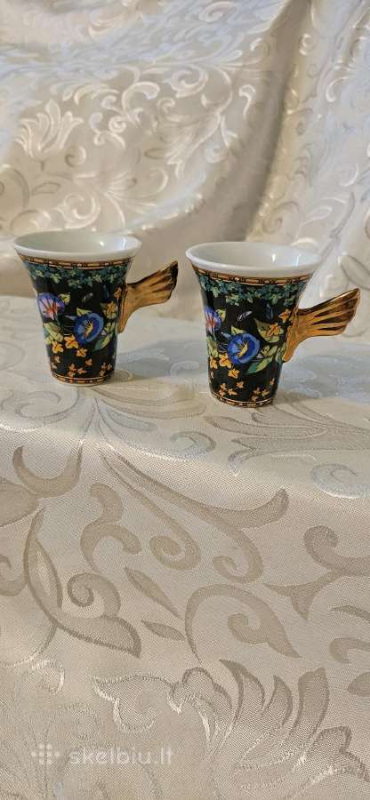 Puodeliai Versace