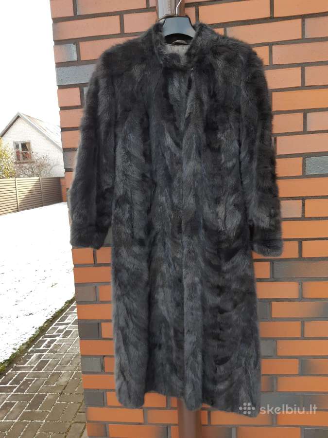 Pilki audinių kailiniai + dovana