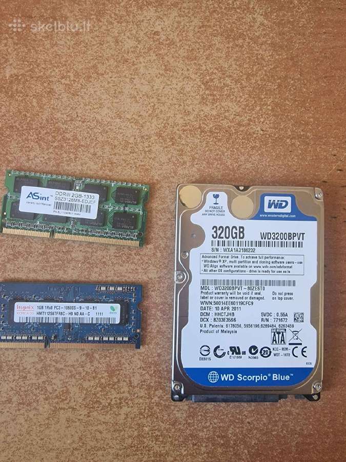 2+1 GB RAM Ddr3 sodimm + 320 GB HDD