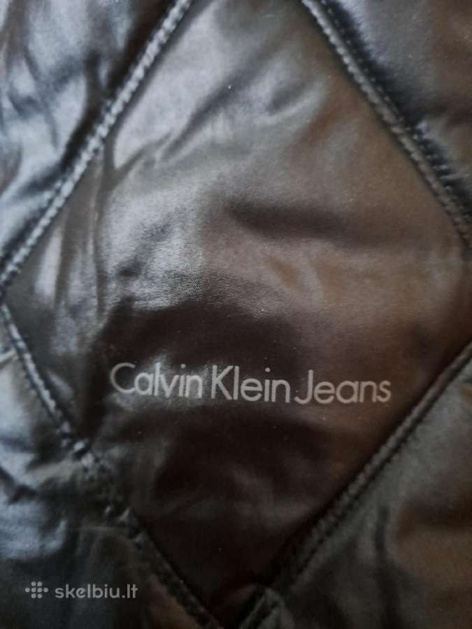 Moteriška striukė Calvin Klein Jeans - nuotraukos Nr. 4