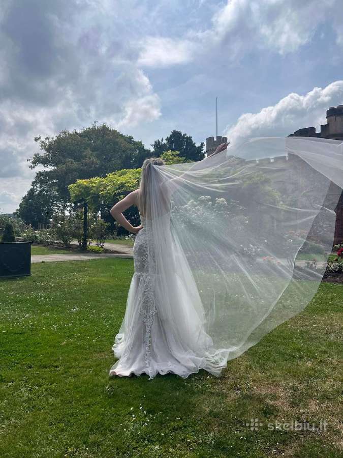 Parduodu vestuvine suknele Bridesbydiva
