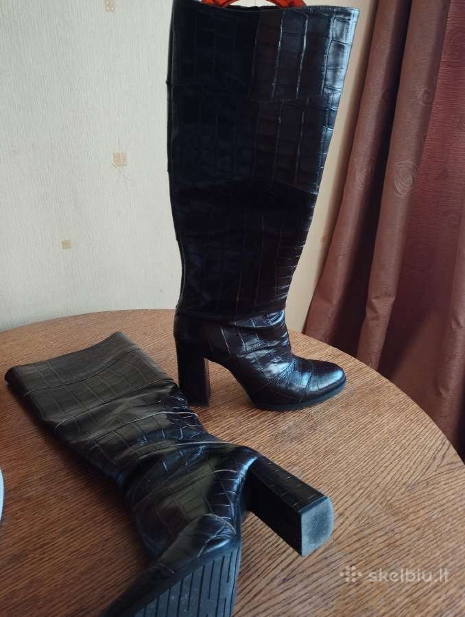 Moteriški batai