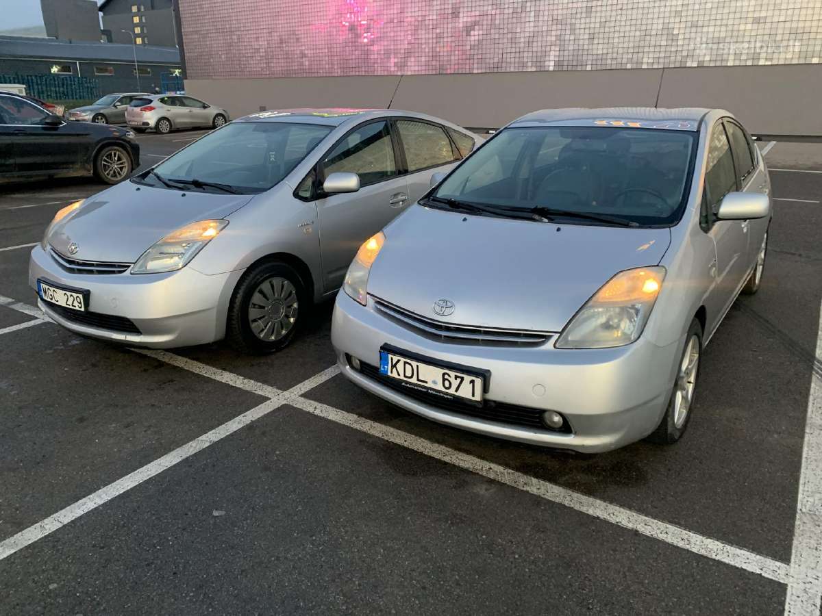 Toyota Prius Auris Kaunas Bolt pavežėjui, delivery - nuotraukos Nr. 9