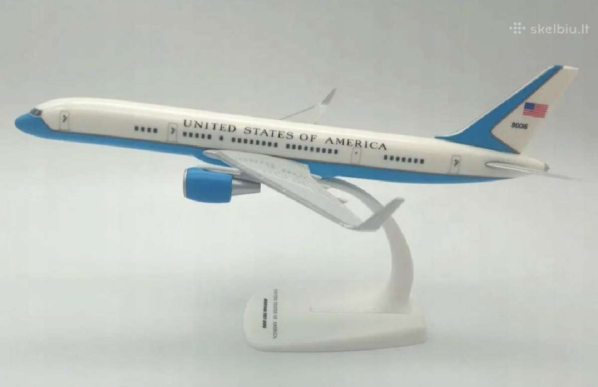 Boeing 757 - nuotraukos Nr. 2