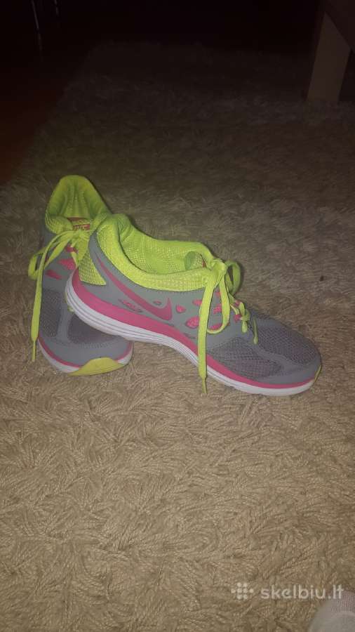 Nike sportiniai bateliai