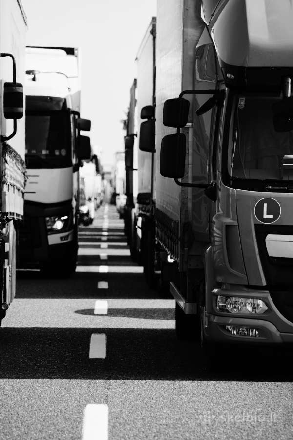 Parduodu įmonę su transporto licencija
