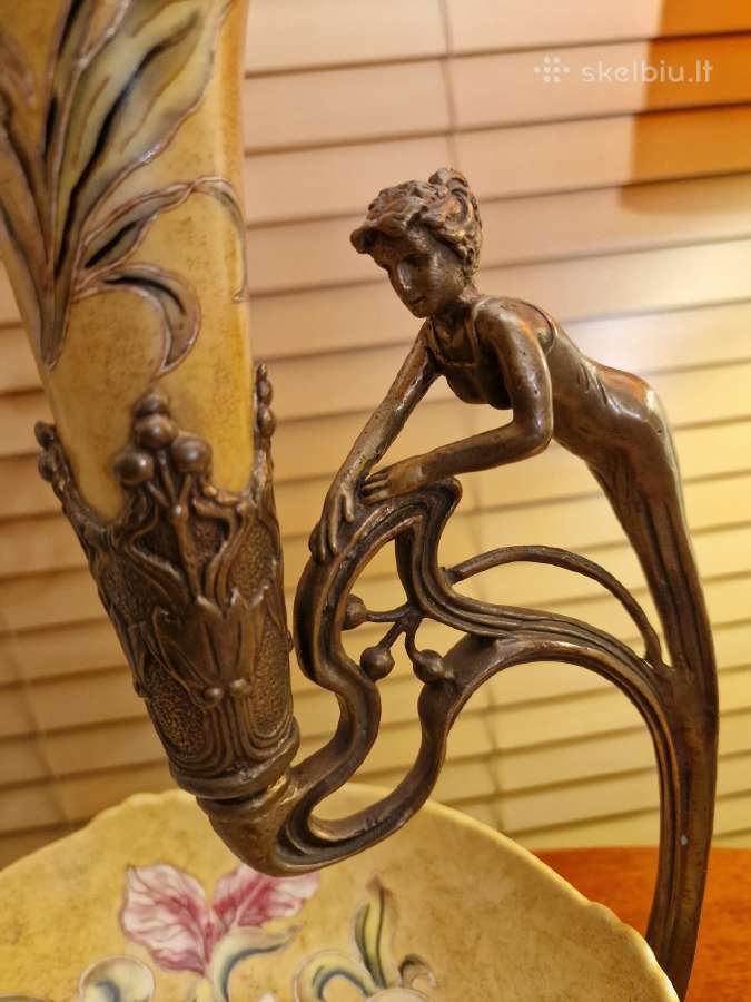 Vintažinė Art Nouveau žalvario/porceliano vaza
