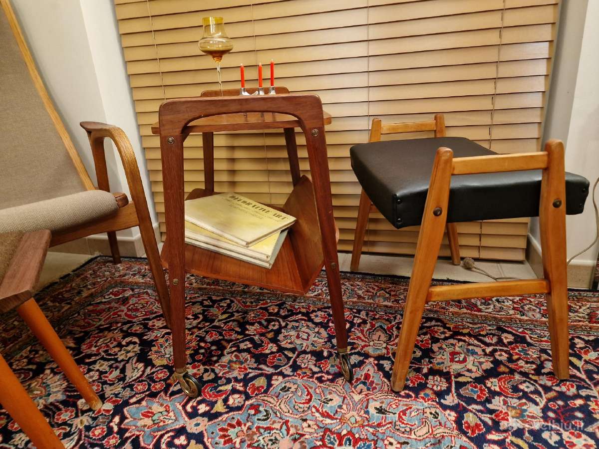 Vintažinis mid century tikmedžio staliukas - nuotraukos Nr. 18