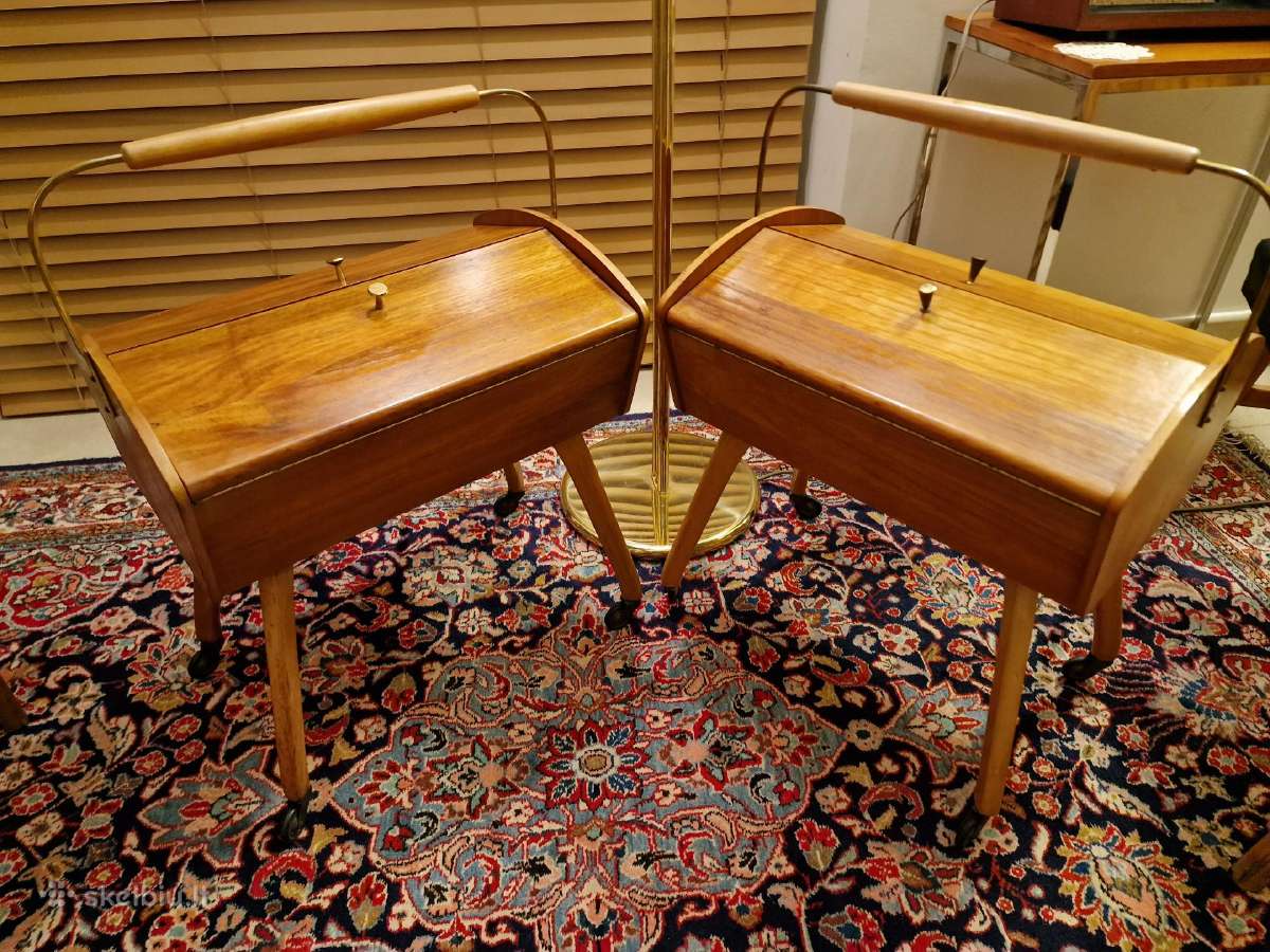 Vintažinė mid century rankdarbių dėžutė -siūlinė