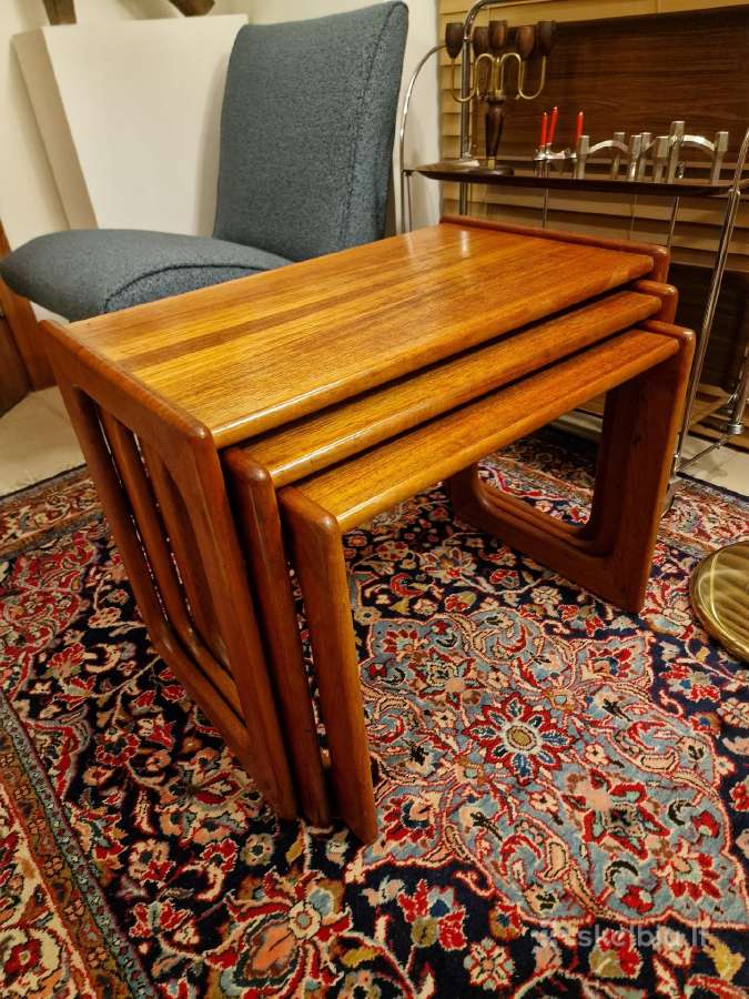 Vintažinių mid century tikmedžio staliukų trio - nuotraukos Nr. 2