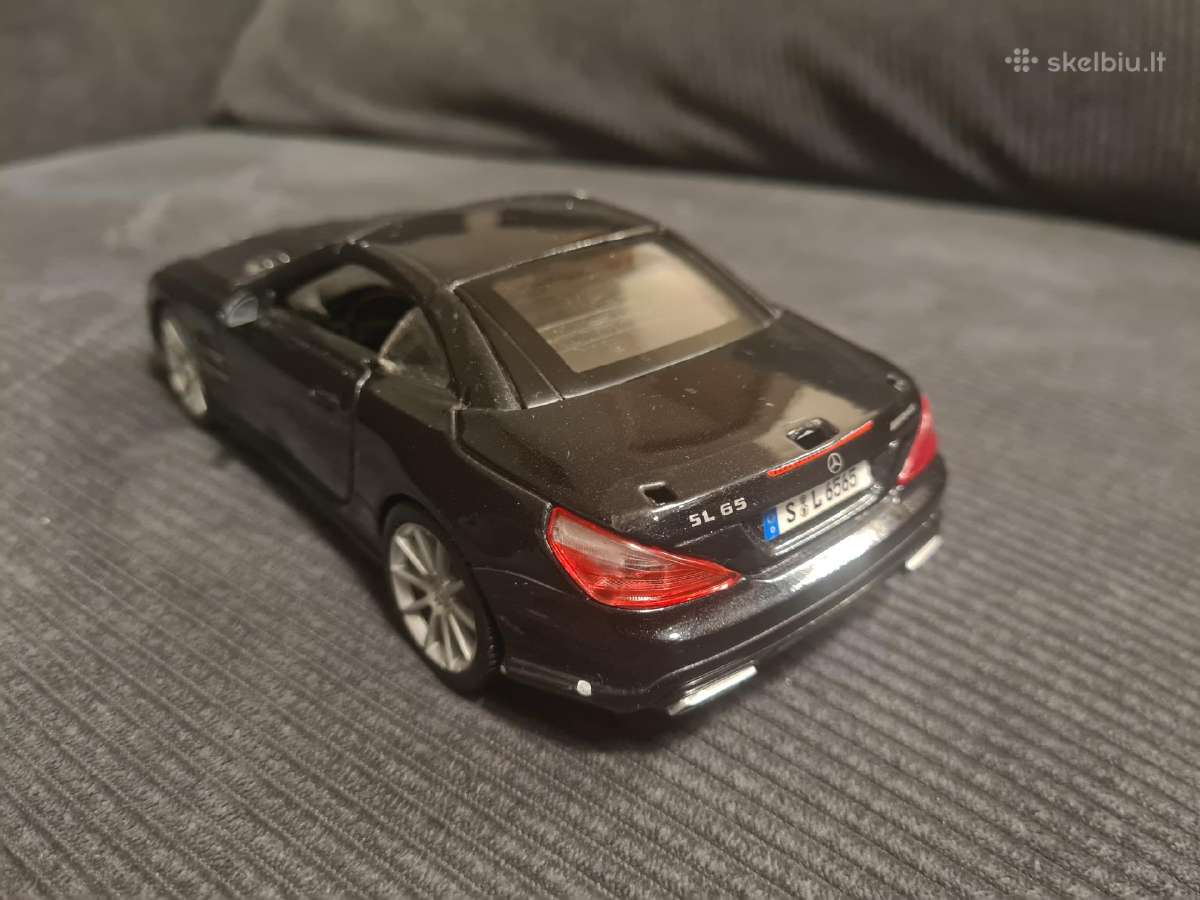 Mercedes metalinis modeliukas 1/24 dydžio - nuotraukos Nr. 3