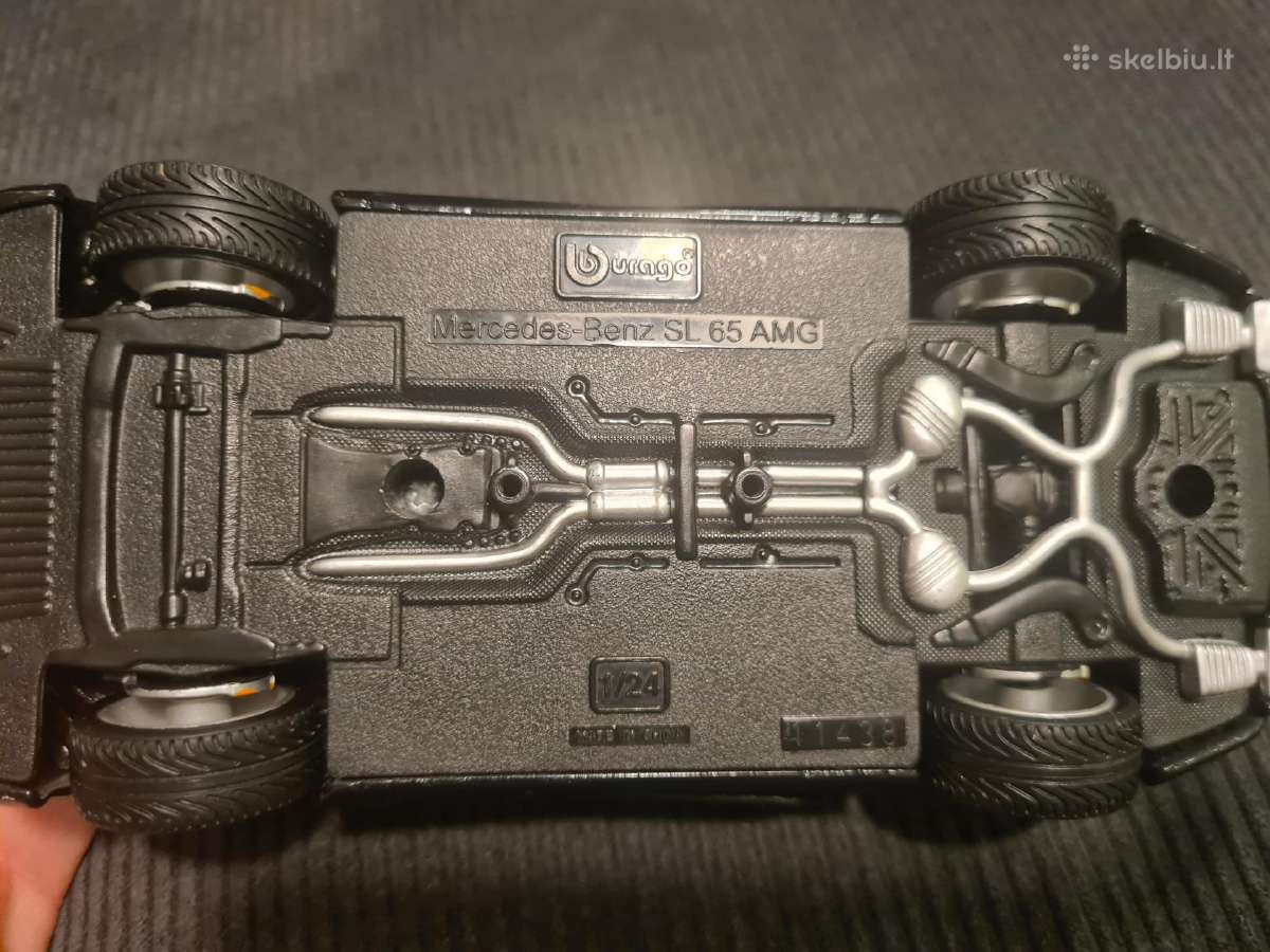 Mercedes metalinis modeliukas 1/24 dydžio - nuotraukos Nr. 4