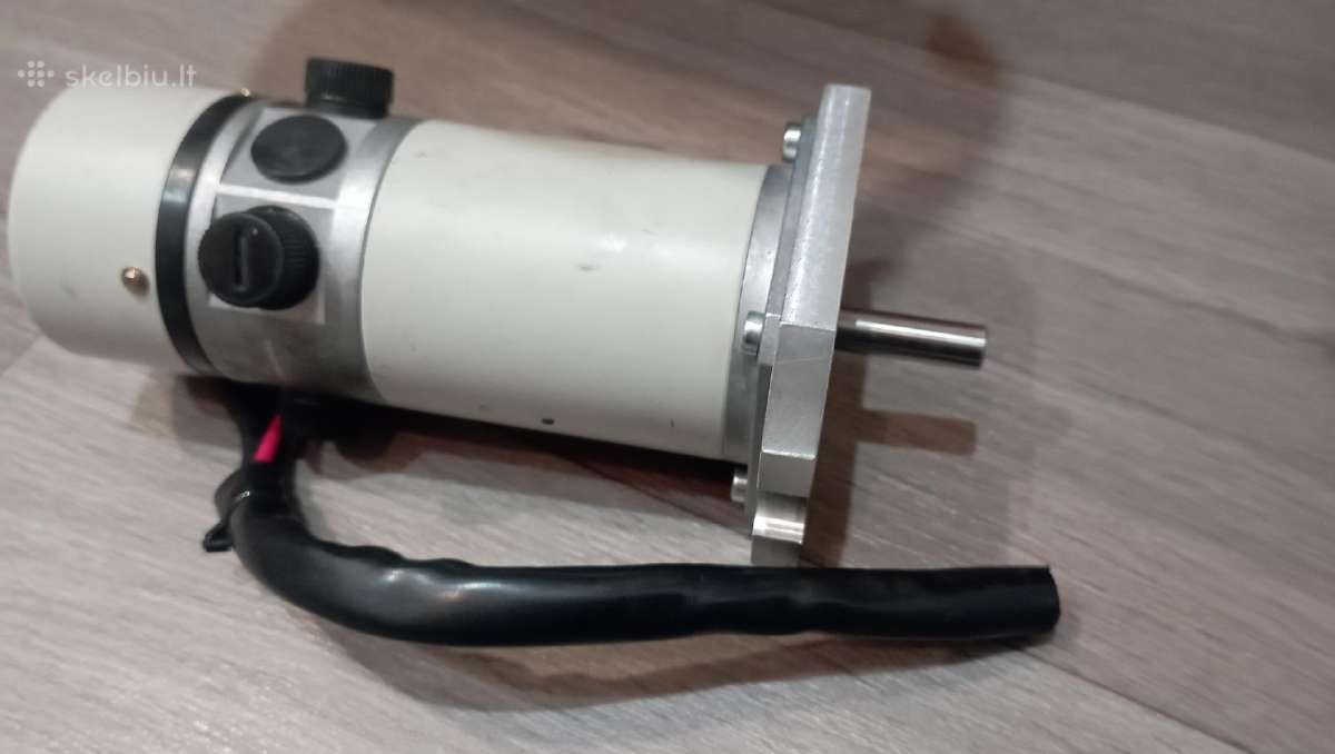Servo variklis Shinano Dh052-120e7no2