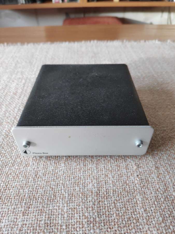 Pro-ject Phono Box korekcinis stiprintuvas
