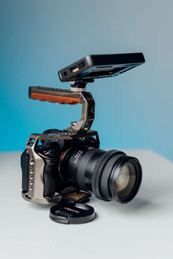 Parduodu numylėtą Sony A7 III, su small rig cage - Skelbiu.lt