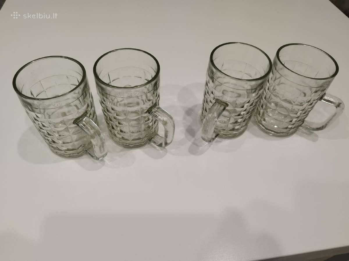 Parduodu bokaliukus,vintažiniai