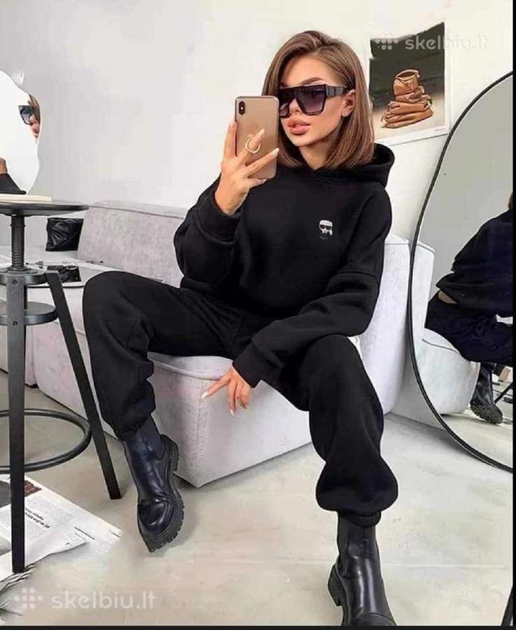 Karl lagerfeld moteriskas sportinis kostiumas