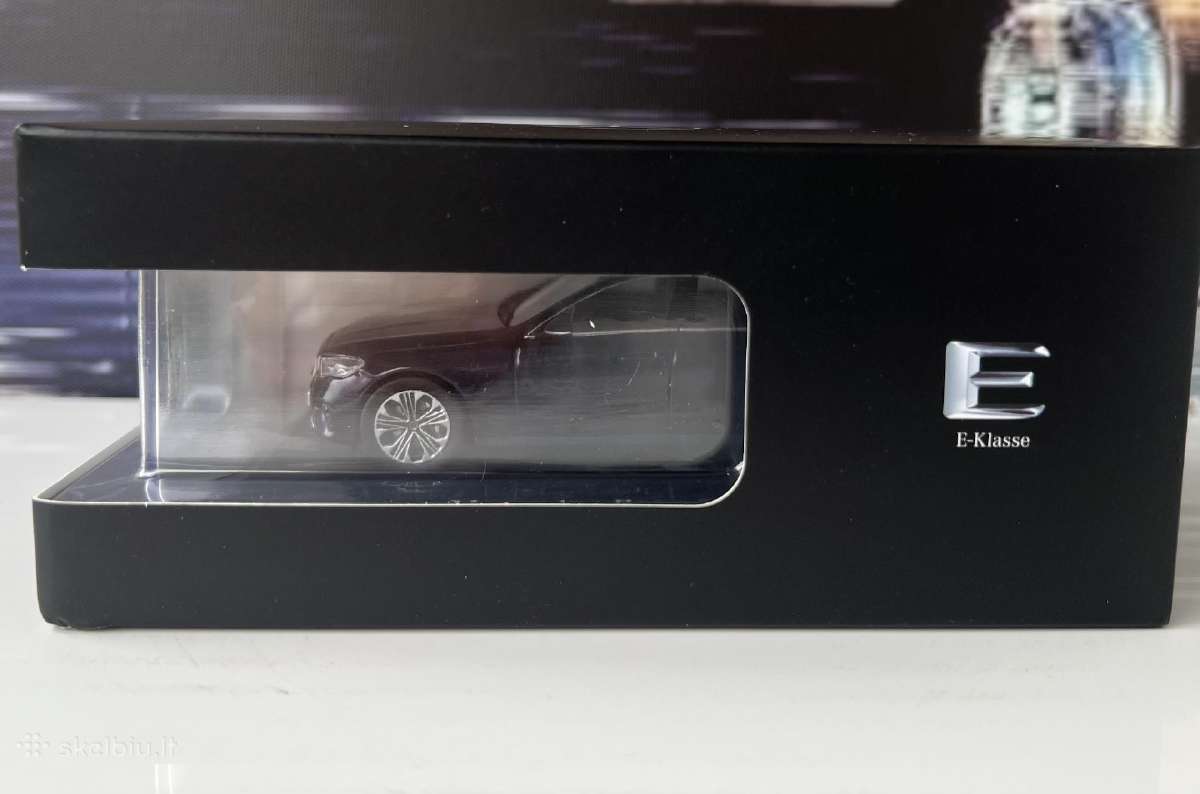 Mercedes Benz E W214 1:43 - nuotraukos Nr. 8