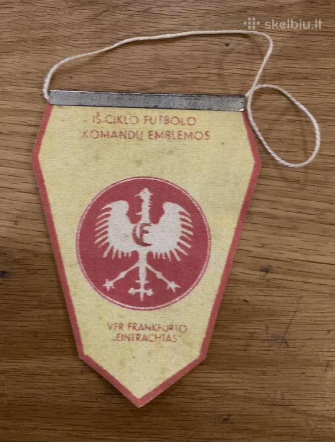 Gairelės Iš Ciklo Europos Futbolo Komandų Emblemos - nuotraukos Nr. 12