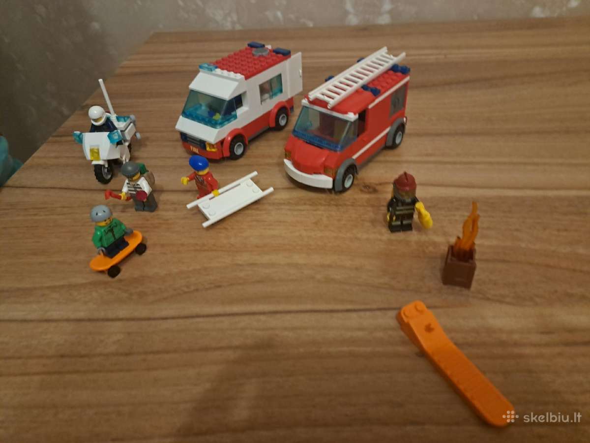 Lego 60023 greitoji,policijos motociklas, gaisrinė - nuotraukos Nr. 2