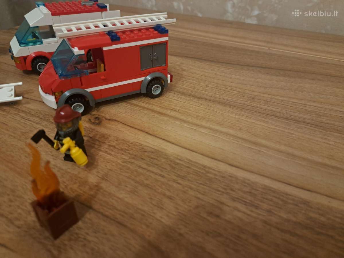 Lego 60023 greitoji,policijos motociklas, gaisrinė - nuotraukos Nr. 3