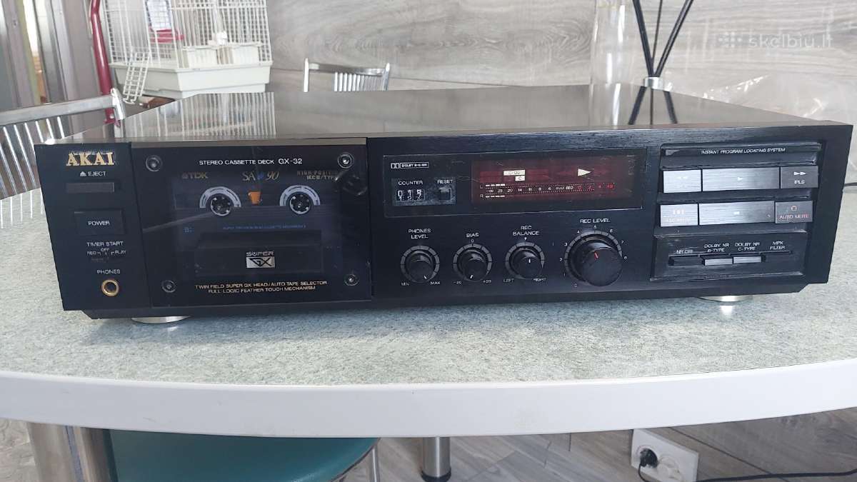 Akai GX 32